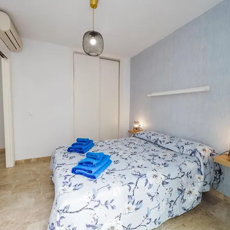 Cubo's Apartamento Parque Feria 1 Apartment *