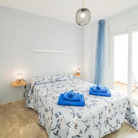 Cubo's Apartamento Parque Feria 1 *